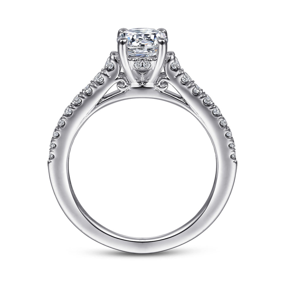 18K White Gold Round Diamond Engagement Ring
