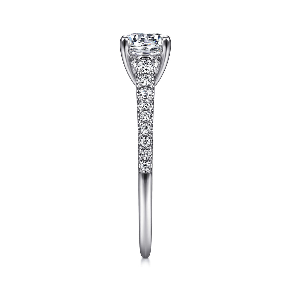 18K White Gold Round Diamond Engagement Ring