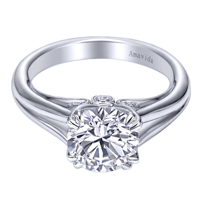 18K White Gold Round Split Shank Diamond Engagement Ring