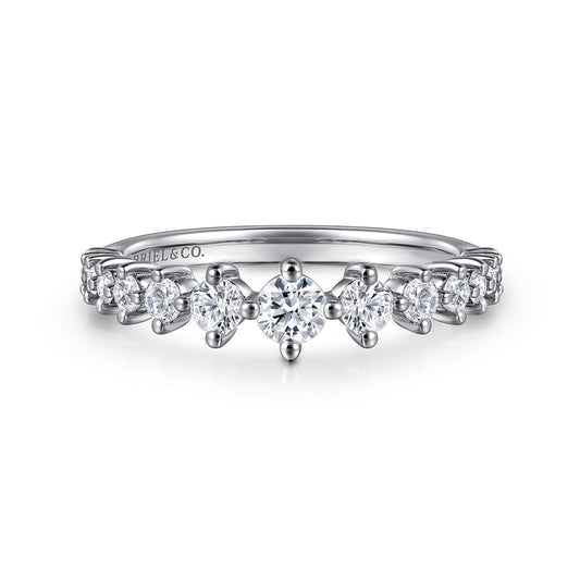 14K White Gold Graduating Diamond Classic Ladies Ring