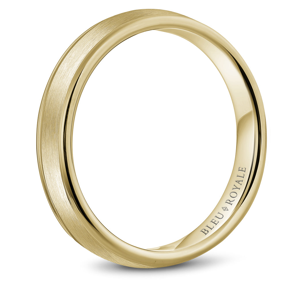 4.50mm Bleu Royale Wedding Band in Yellow Gold