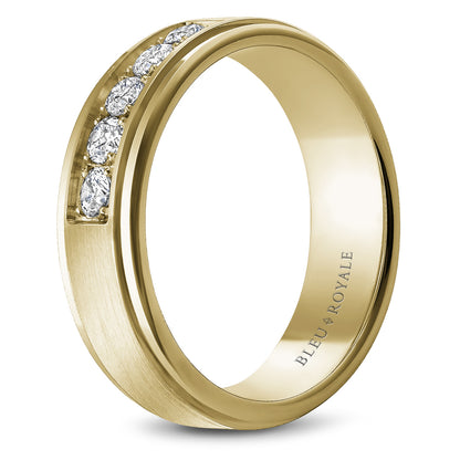5.50mm Bleu Royale Wedding Band in Yellow Gold With 5 RD, TCW 0.25ct