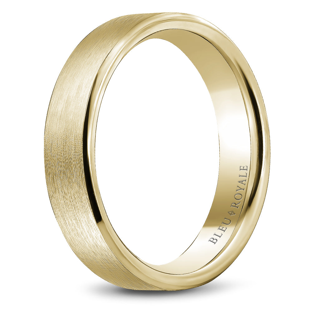 5.50mm Bleu Royale Wedding Band in Yellow Gold
